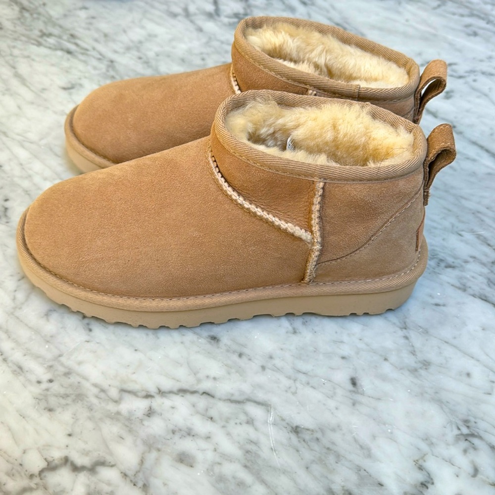 UGG Classic Ultra Mini